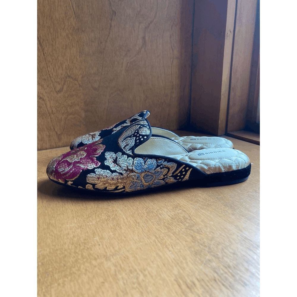 New in Box Birdies Phoebe Floral Jacquard Flip On Flats 5.5